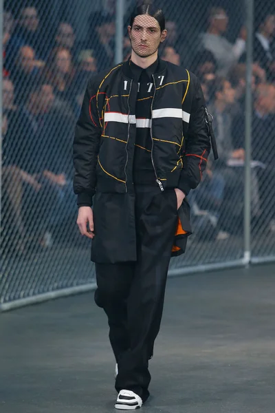 Look 47
